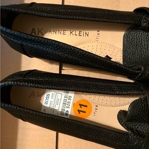 Anne Klein Black Textured Slip-On Loafers